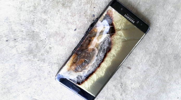 Samsung Galaxy Note 7 explodes in the hands of a 6 years old boy